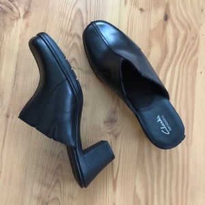 Clark’s bendables Slip on shoes